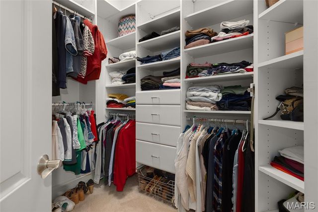 12951 Woodlark Lane, Town And Country, MO 63131