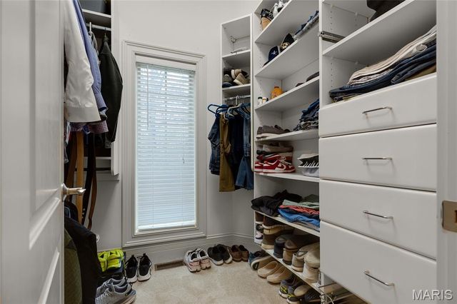 12951 Woodlark Lane, Town And Country, MO 63131