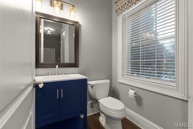 12951 Woodlark Lane, Town And Country, MO 63131