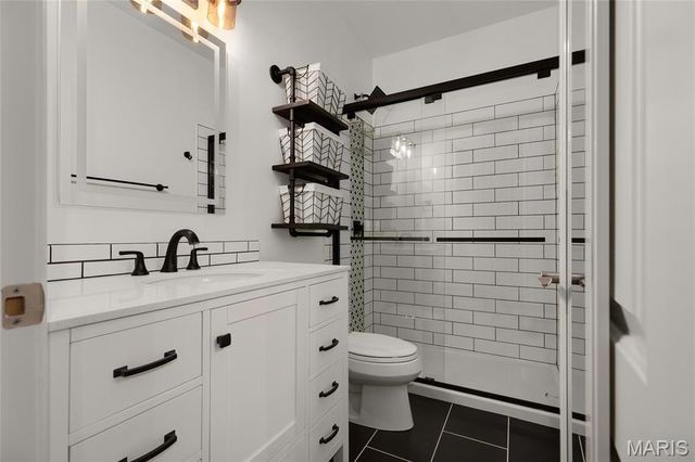 12951 Woodlark Lane, Town And Country, MO 63131