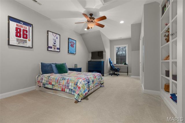 12951 Woodlark Lane, Town And Country, MO 63131