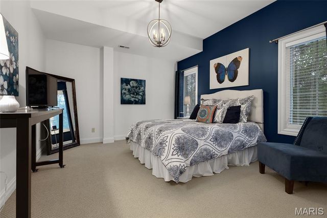 12951 Woodlark Lane, Town And Country, MO 63131