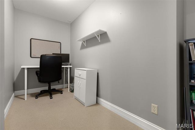 12951 Woodlark Lane, Town And Country, MO 63131