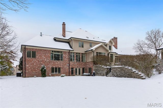 12951 Woodlark Lane, Town And Country, MO 63131