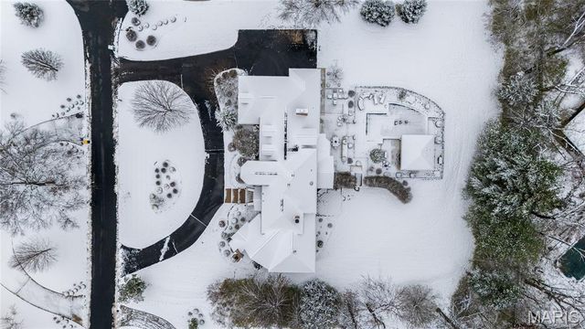 12951 Woodlark Lane, Town And Country, MO 63131