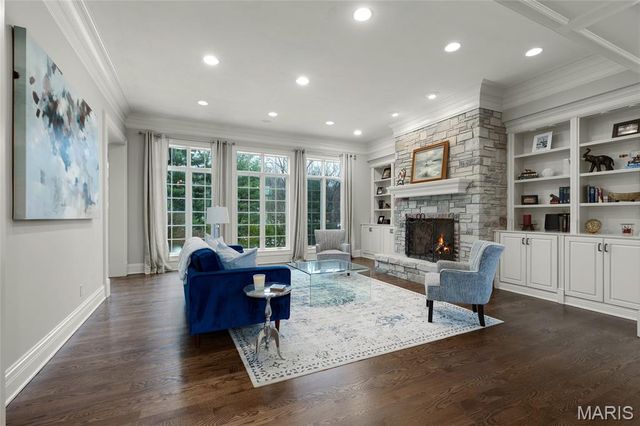 12951 Woodlark Lane, Town And Country, MO 63131