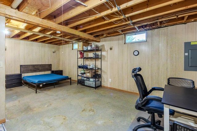 65 W Hallett Street, Hillsdale City, MI 49242