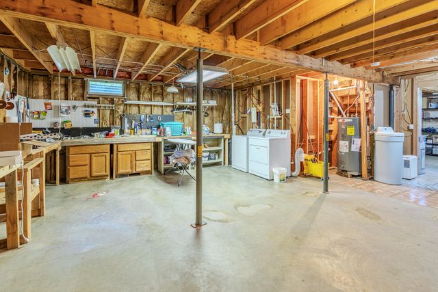 65 W Hallett Street, Hillsdale City, MI 49242