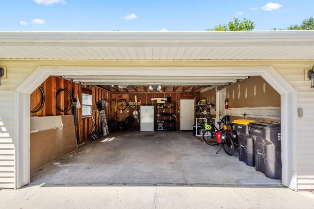 65 W Hallett Street, Hillsdale City, MI 49242
