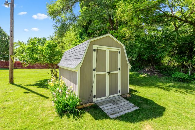 65 W Hallett Street, Hillsdale City, MI 49242