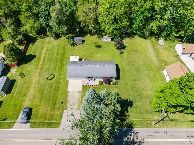 65 W Hallett Street, Hillsdale City, MI 49242