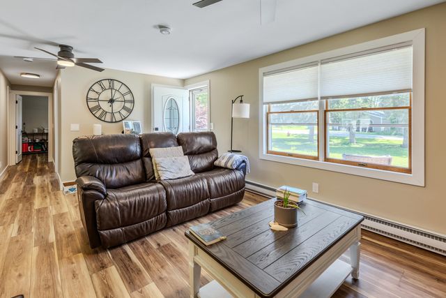 65 W Hallett Street, Hillsdale City, MI 49242