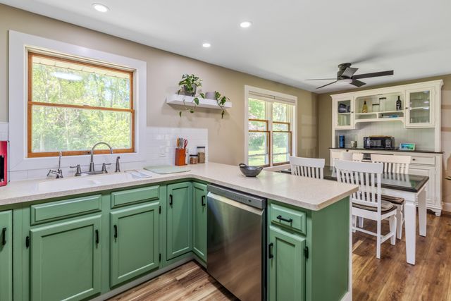 65 W Hallett Street, Hillsdale City, MI 49242