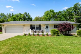 65 W Hallett Street, Hillsdale City, MI 49242