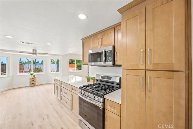 318 Sandalwood Drive, Calimesa, CA 92320