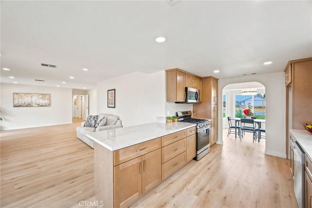 318 Sandalwood Drive, Calimesa, CA 92320