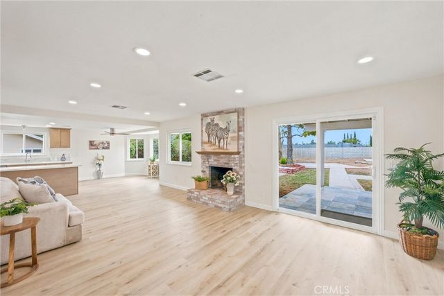 318 Sandalwood Drive, Calimesa, CA 92320
