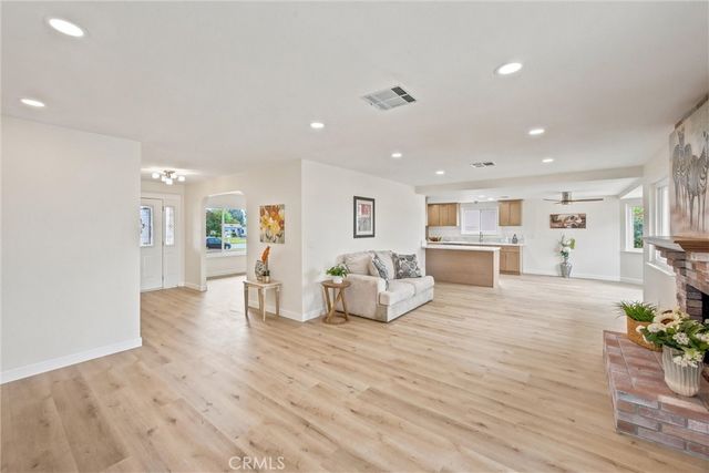 318 Sandalwood Drive, Calimesa, CA 92320