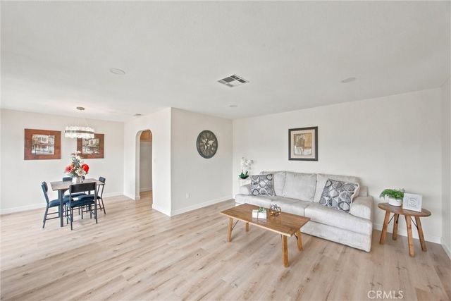 318 Sandalwood Drive, Calimesa, CA 92320