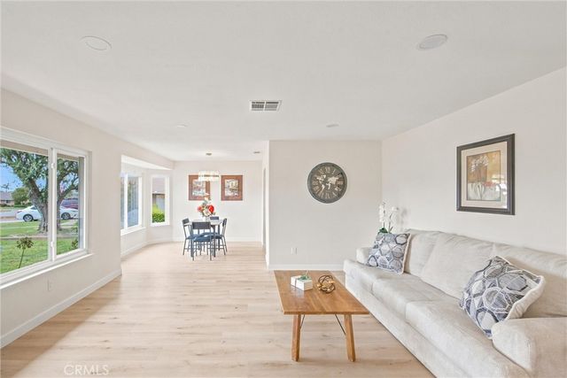 318 Sandalwood Drive, Calimesa, CA 92320