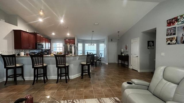 180 SW Voltair Ter, Port St. Lucie, FL 34984