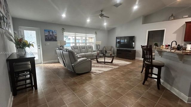180 SW Voltair Ter, Port St. Lucie, FL 34984