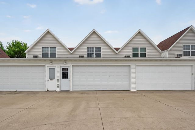 1212 10th Avenue NW, Altoona, IA 50009