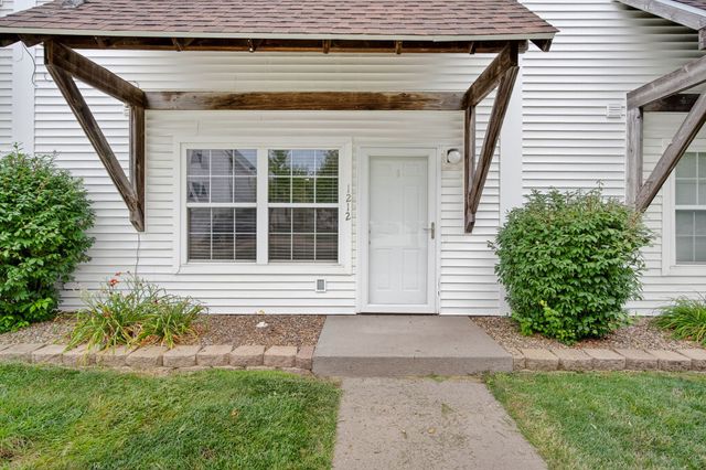 1212 10th Avenue NW, Altoona, IA 50009