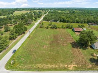 1 E 121st Street S, Coweta, OK 74429