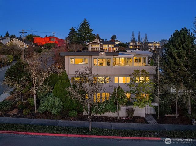 7 10th Avenue, Kirkland, WA 98033