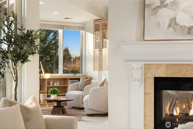 7 10th Avenue, Kirkland, WA 98033