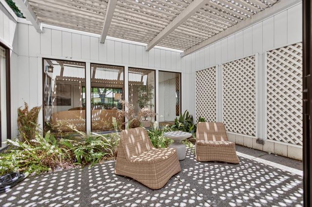 1128 Commons Dr, Sacramento, CA 95825