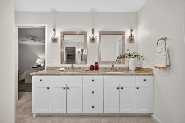 1128 Commons Dr, Sacramento, CA 95825