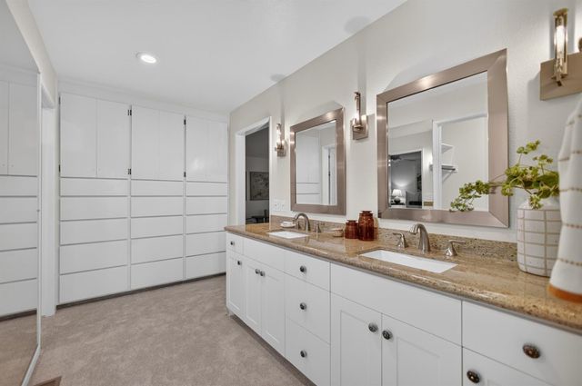 1128 Commons Dr, Sacramento, CA 95825