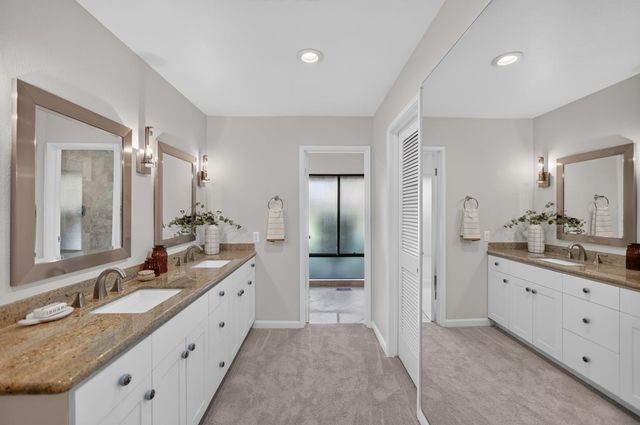 1128 Commons Dr, Sacramento, CA 95825