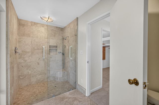 1128 Commons Dr, Sacramento, CA 95825