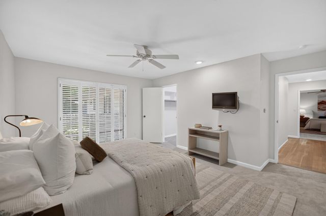 1128 Commons Dr, Sacramento, CA 95825