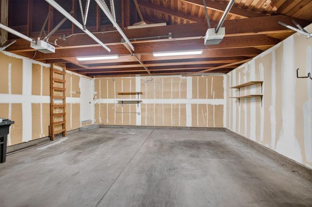 1128 Commons Dr, Sacramento, CA 95825