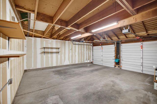 1128 Commons Dr, Sacramento, CA 95825