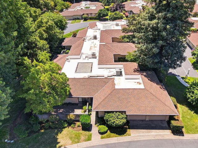 1128 Commons Dr, Sacramento, CA 95825