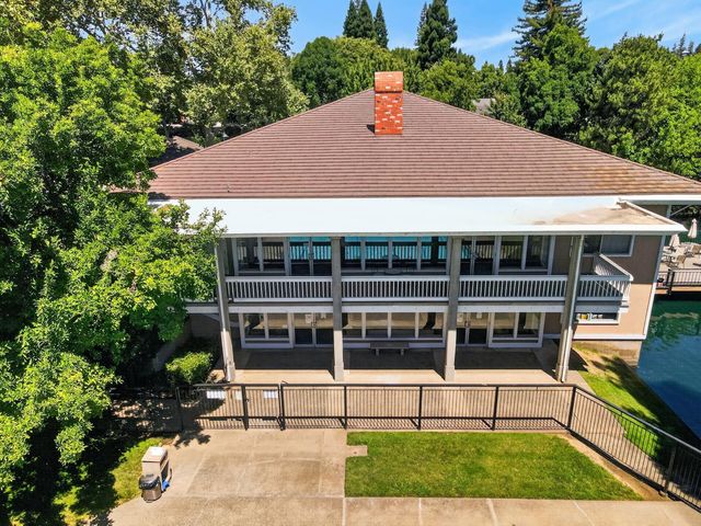 1128 Commons Dr, Sacramento, CA 95825