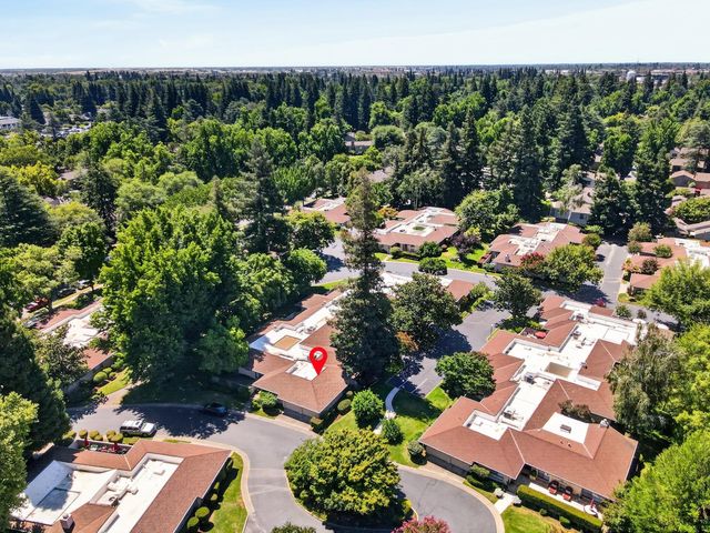 1128 Commons Dr, Sacramento, CA 95825
