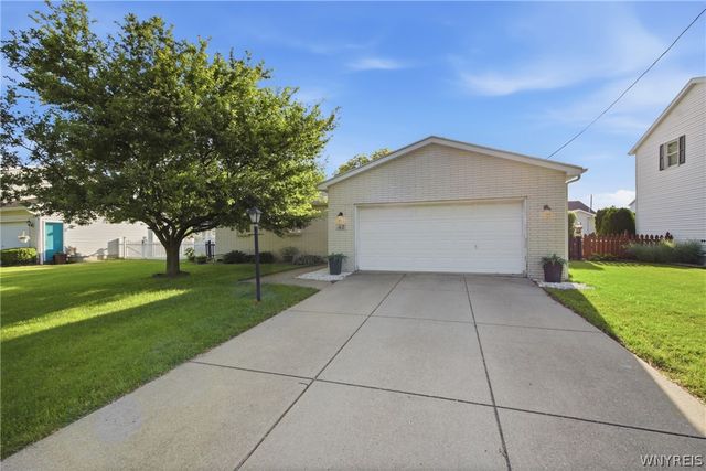 42 Kennedy Road, Cheektowaga, NY 14227
