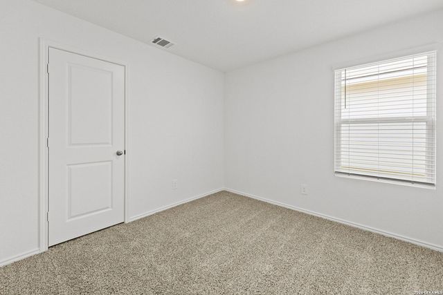 16075 Mahogany Way, Elmendorf, TX 78112