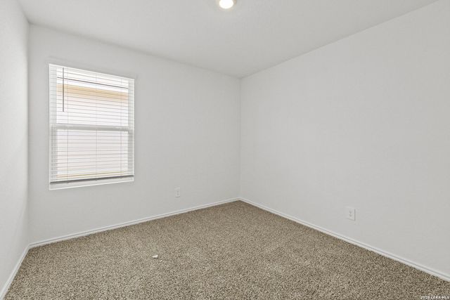 16075 Mahogany Way, Elmendorf, TX 78112