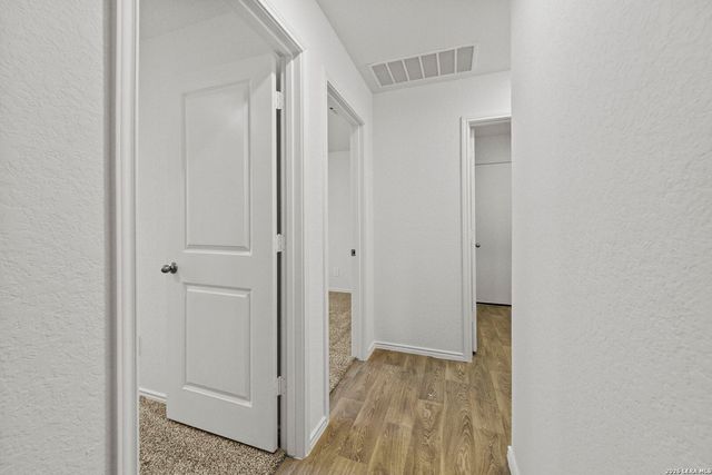 16075 Mahogany Way, Elmendorf, TX 78112