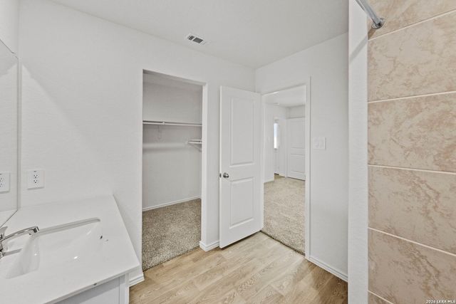 16075 Mahogany Way, Elmendorf, TX 78112
