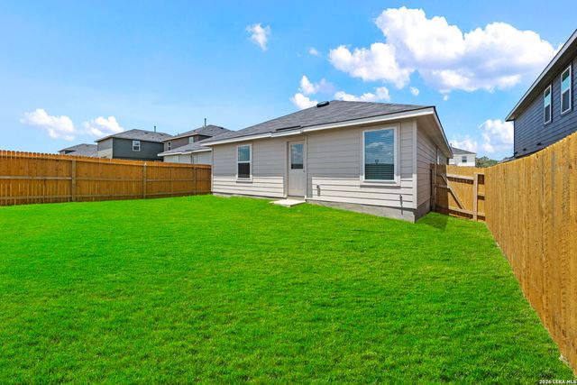 16075 Mahogany Way, Elmendorf, TX 78112