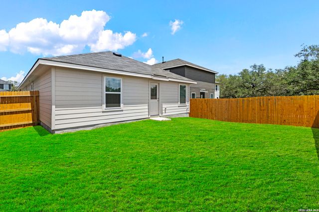 16075 Mahogany Way, Elmendorf, TX 78112