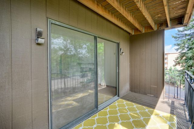 4100 Parklawn Avenue 201, Edina, MN 55435